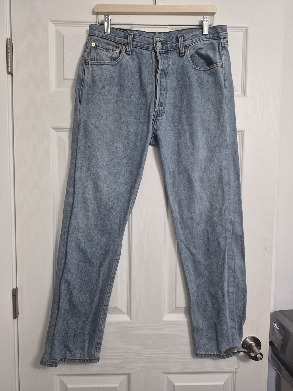 Levi's Light Blue Straight Men's Jeans - Classic Denim